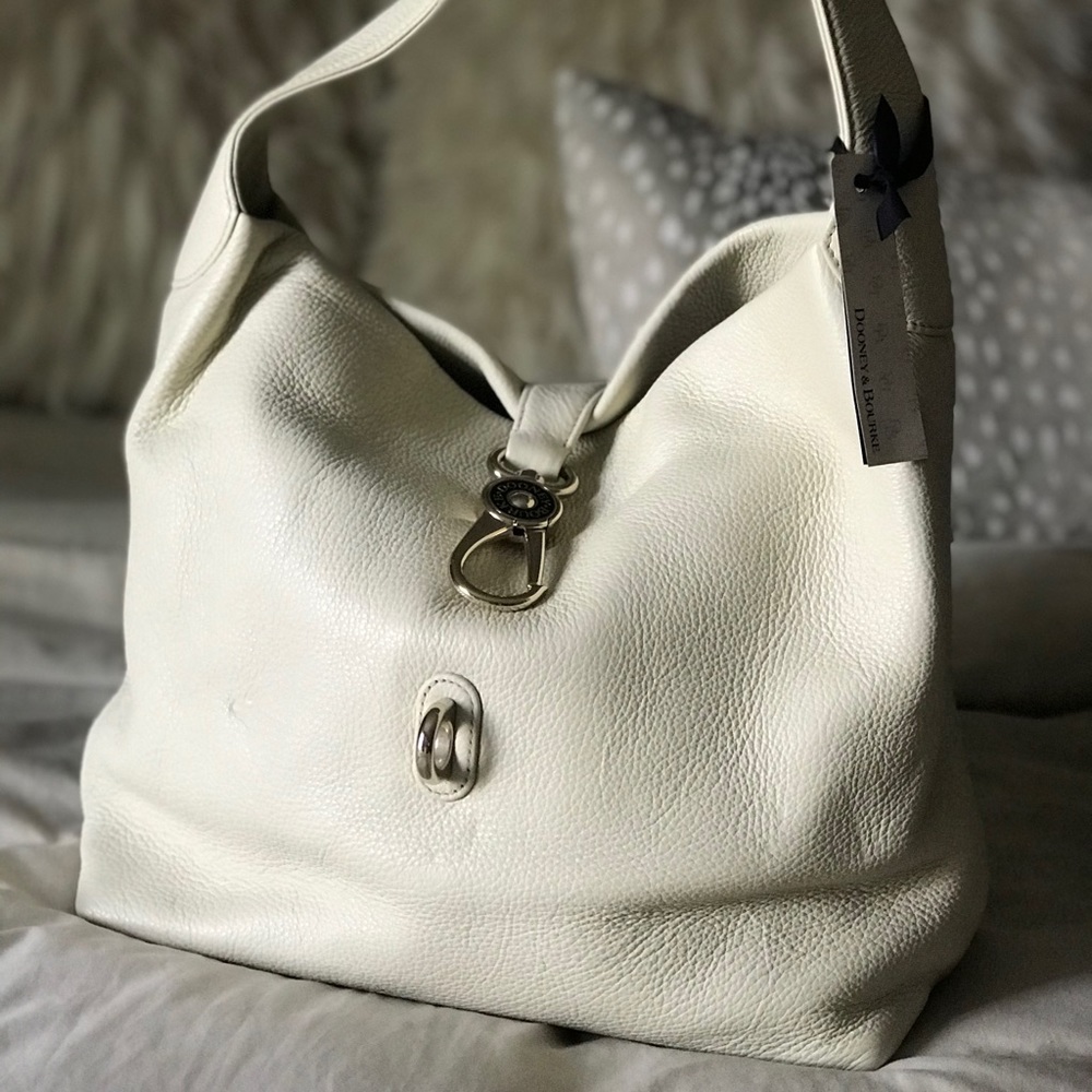 Dooney logo lock hobo